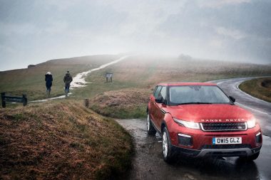 Advertising automotive photography for range rover by Richard Boll