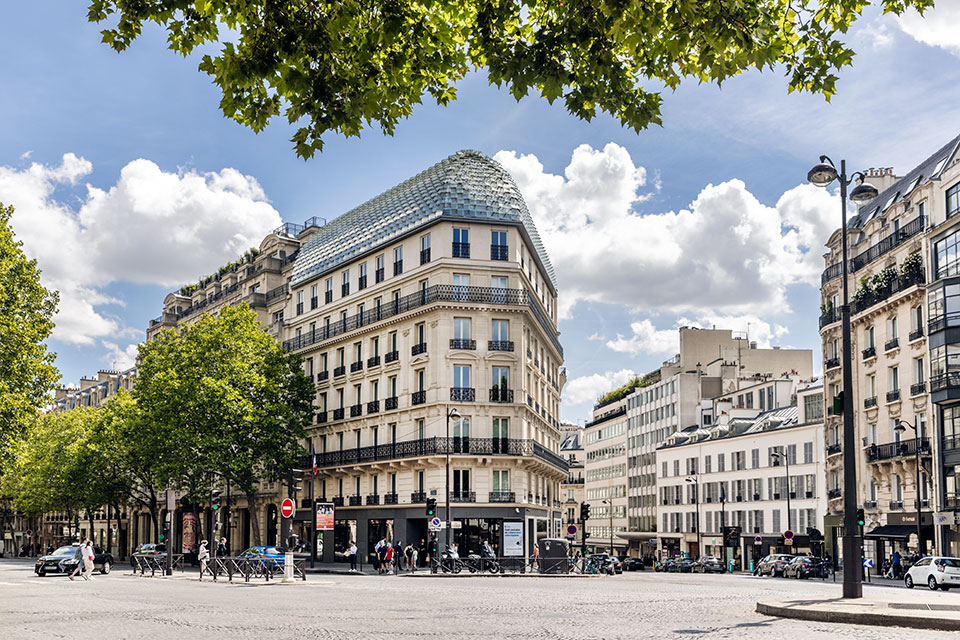 An example of corporate architectural photography by London photographer Richard Boll.